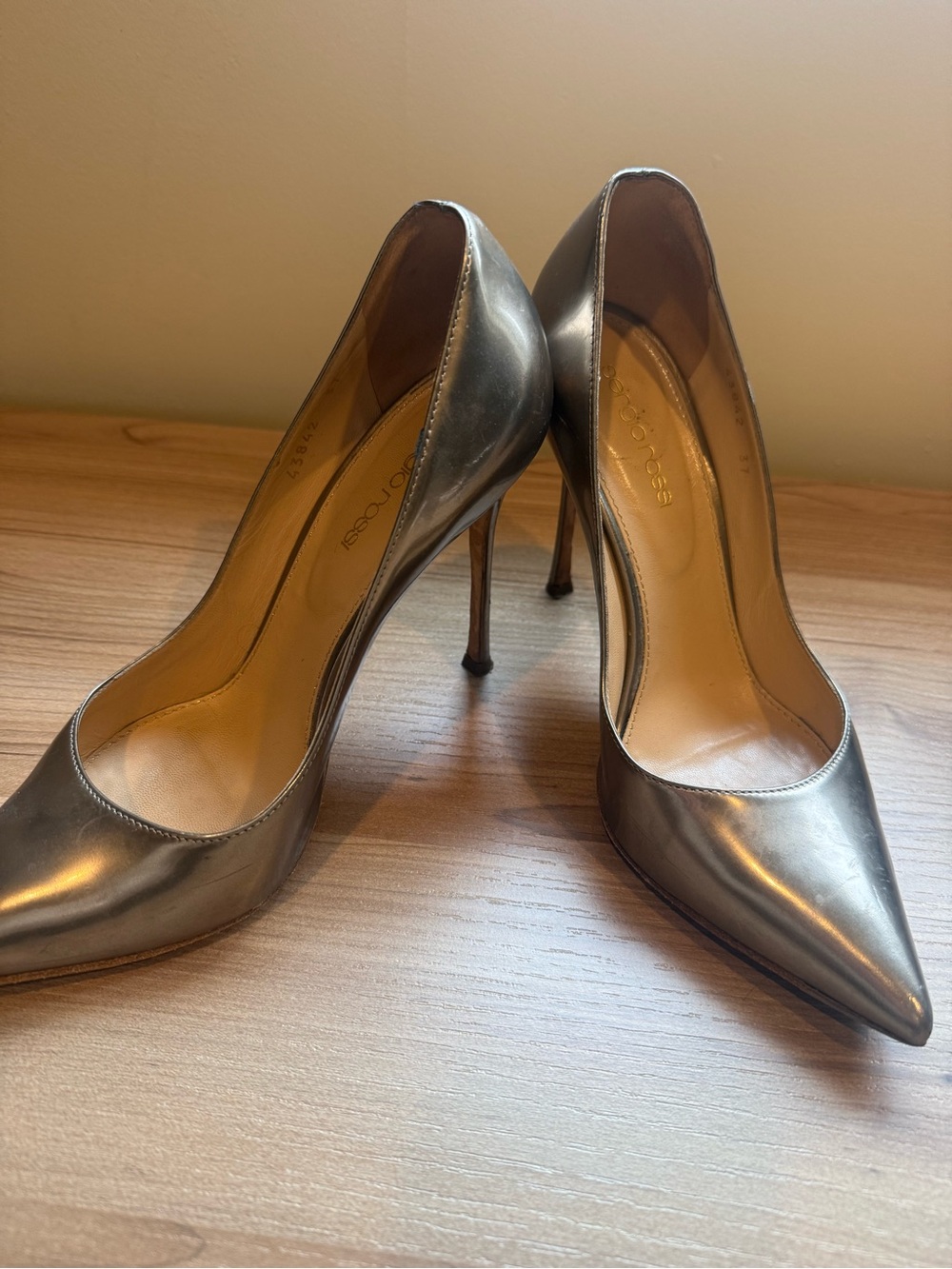 Vero Cuoio Metallic Silver Pointed-Toe Stiletto Pumps